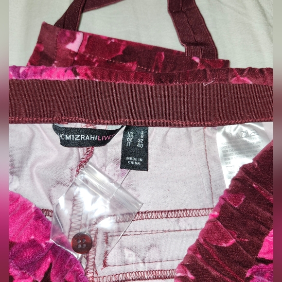 NWOT Isaac Mizrahi Velvet Floral Stirrup Leggings Stretch Magenta Pink Burgundy - Picture 4 of 5